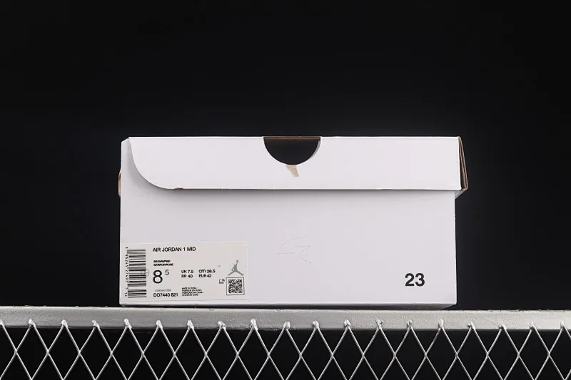 All categories Air Jordan Jordan series basketball shoes Air Jordan 1 Mid Different versions Air Jordan 1 Mid AJ1 Joe 1 smoke gray purple red red bean Chinese basketball shoes DO7440-821